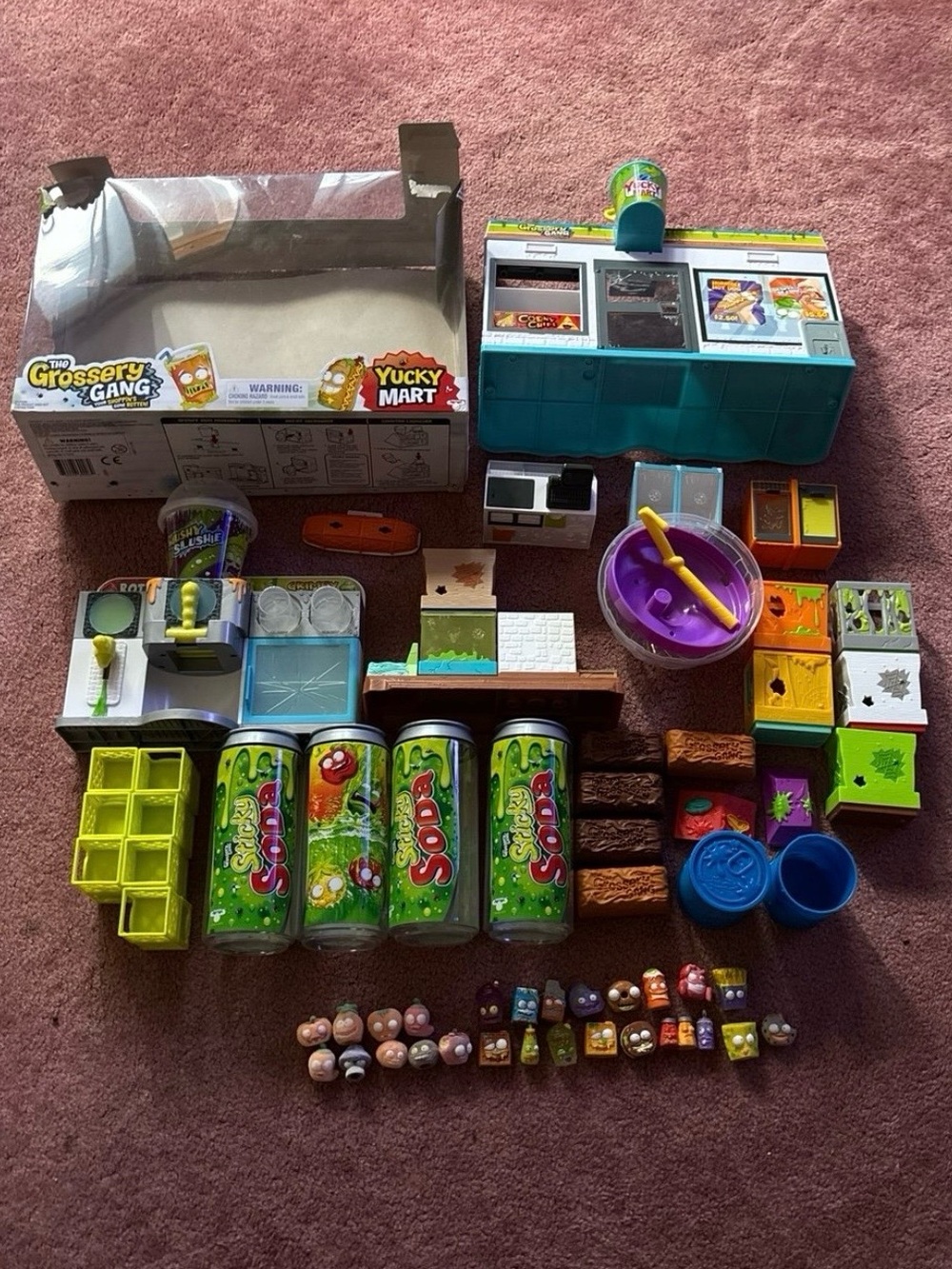 Giant Grossery gang bundle. Figures & Accessories